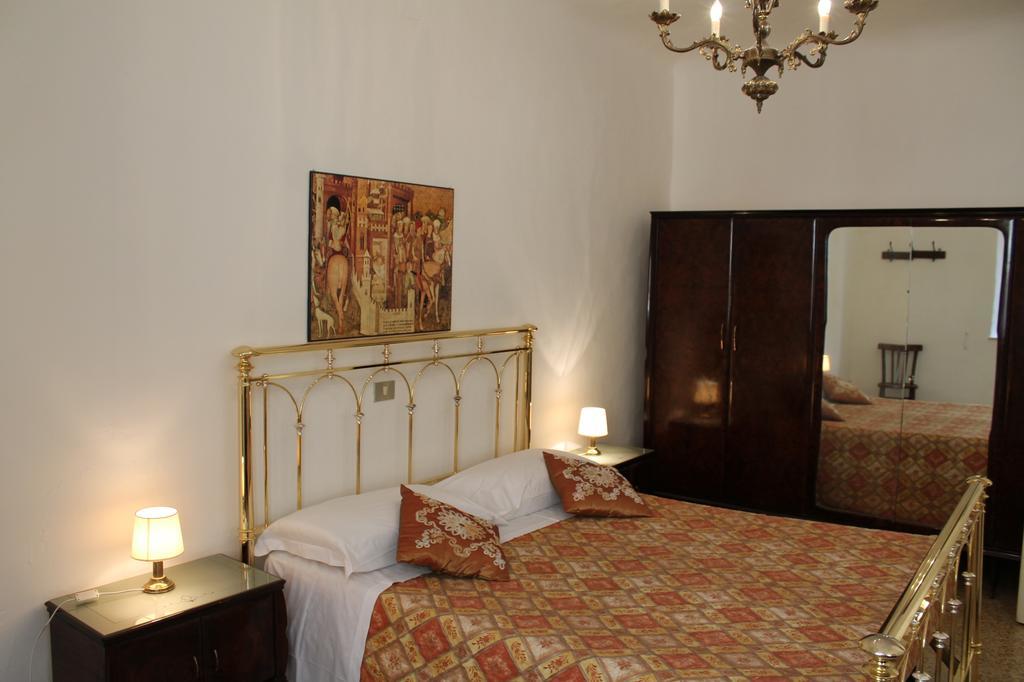 Bed and Breakfast Palazzo Masi Siena Zimmer foto