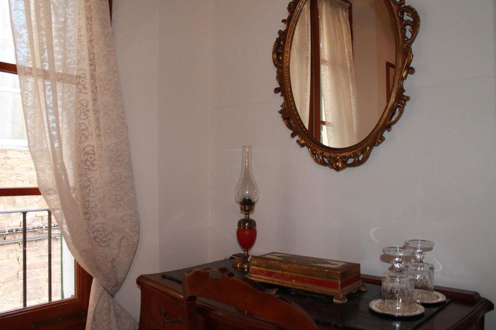 Bed and Breakfast Palazzo Masi Siena Exterior foto